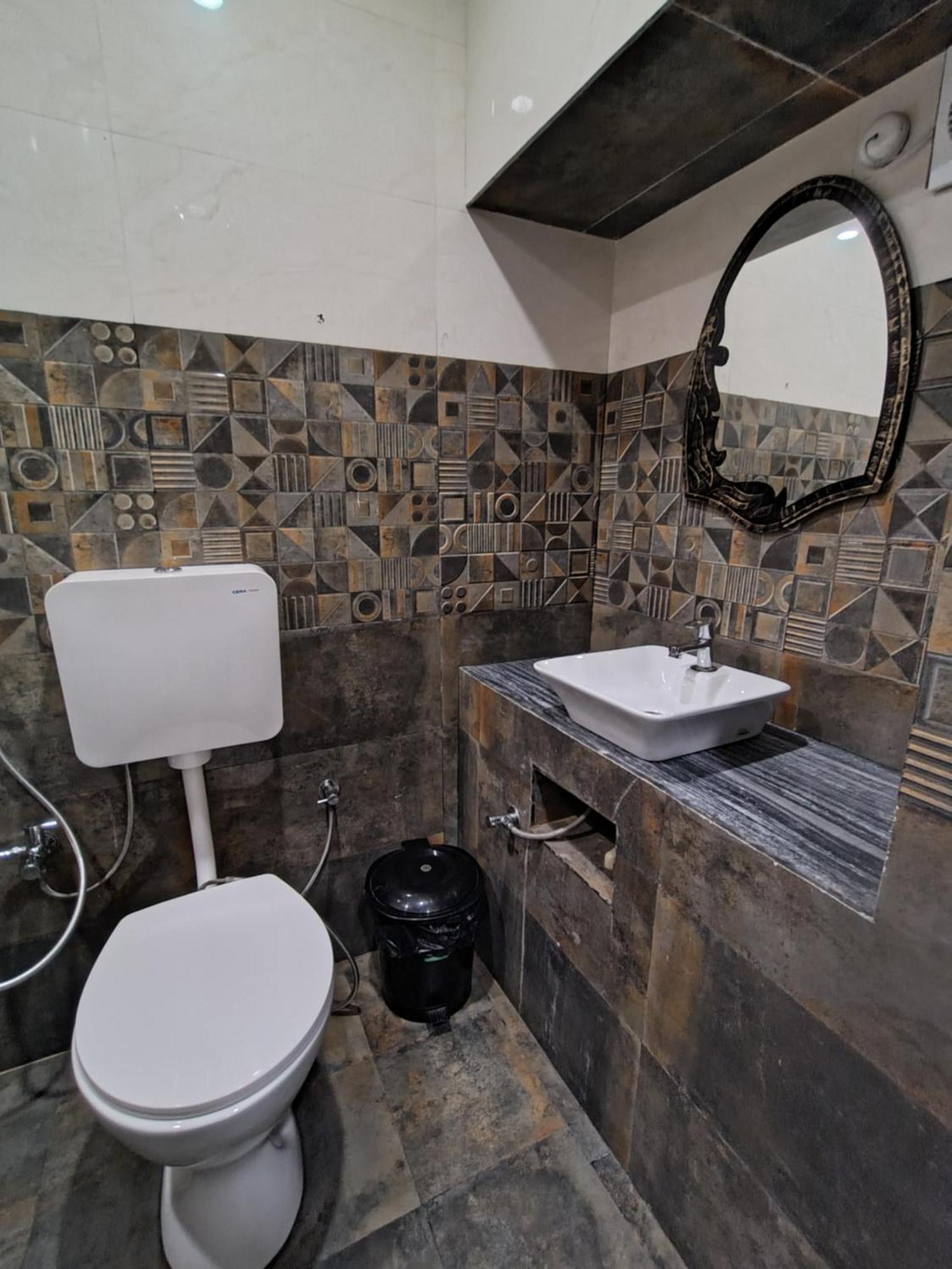 Hotel Mrk Varanasi Eksteriør billede
